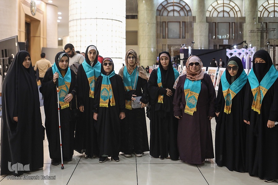 همخوانی زیبای نوجوانان قرآنی و تلاوت زیبای قاریان افتخاری + فیلم