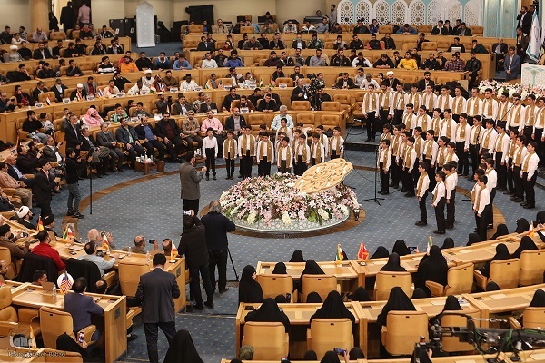 اوج هیجان در سالن اجلاس سران با تلاوت قاسم مقدمی / تحلیلی بر نور سالن مسابقات + فیلم