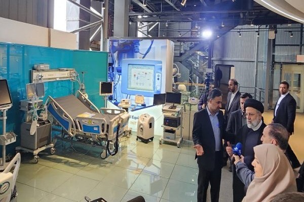 بازدید رئیس جمهور از «خانه نوآوری و فناوری ایران» در محل نمایشگاه بینالمللی تهران بازدید رئیس جمهور از «خانه نوآوری و فناوری ایران» در محل نمایشگاه بینالمللی تهران