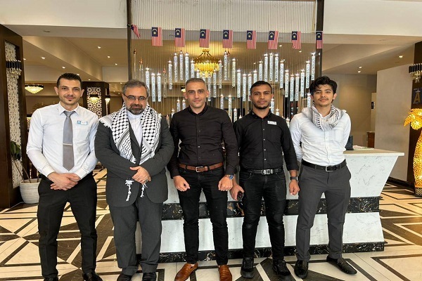 تقدیر از رستوران حامی فلسطین در مالزی تقدیر از رستوران حامی فلسطین در مالزی