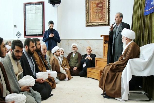 جشن میلاد امام علی(ع) در دفتر آیت‌الله العظمی نوری همدانی برگزارشد