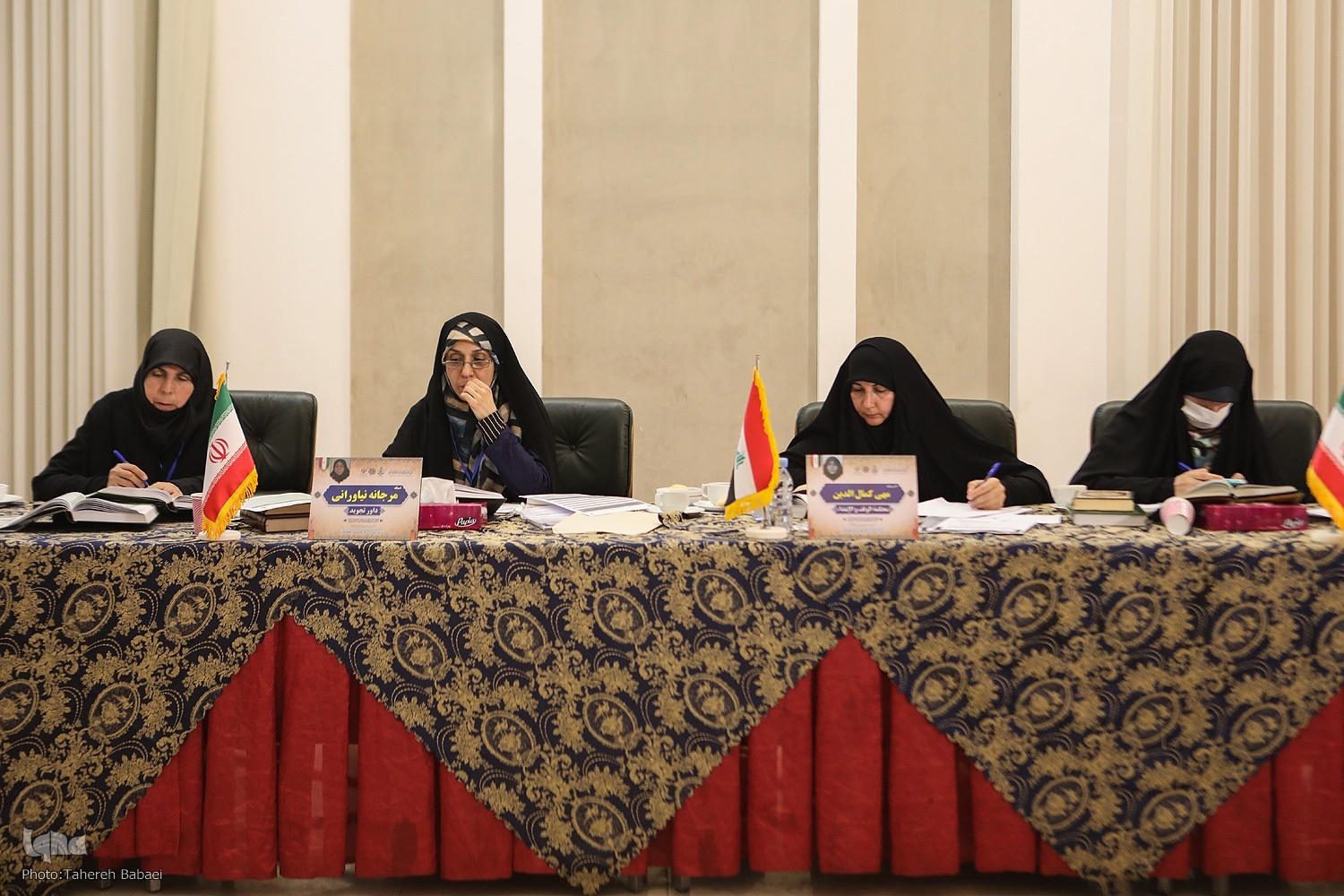 برای داشتن جامعه ای سالم باید از خود و خانواده خود شروع کنیم