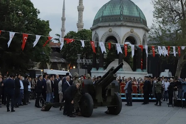 توپ ماه رمضان: سنتی کهن و پایدار توپ ماه رمضان: سنتی کهن و پایدار