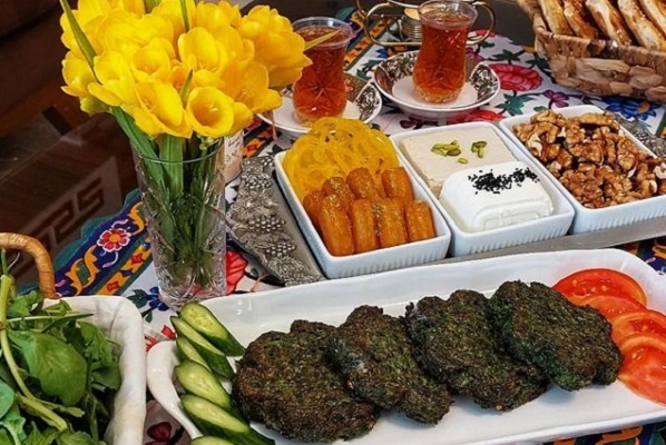 چهارشنبه اول فروردین/// برکت‌طلبی از ماه صیام برای زوج‌های تازه بخت در «روز والون»