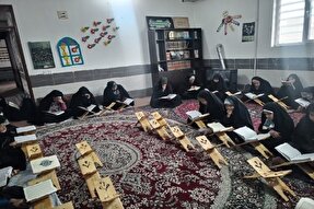 عکس | محفل جزء‌خوانی قرآن در محی‌آباد