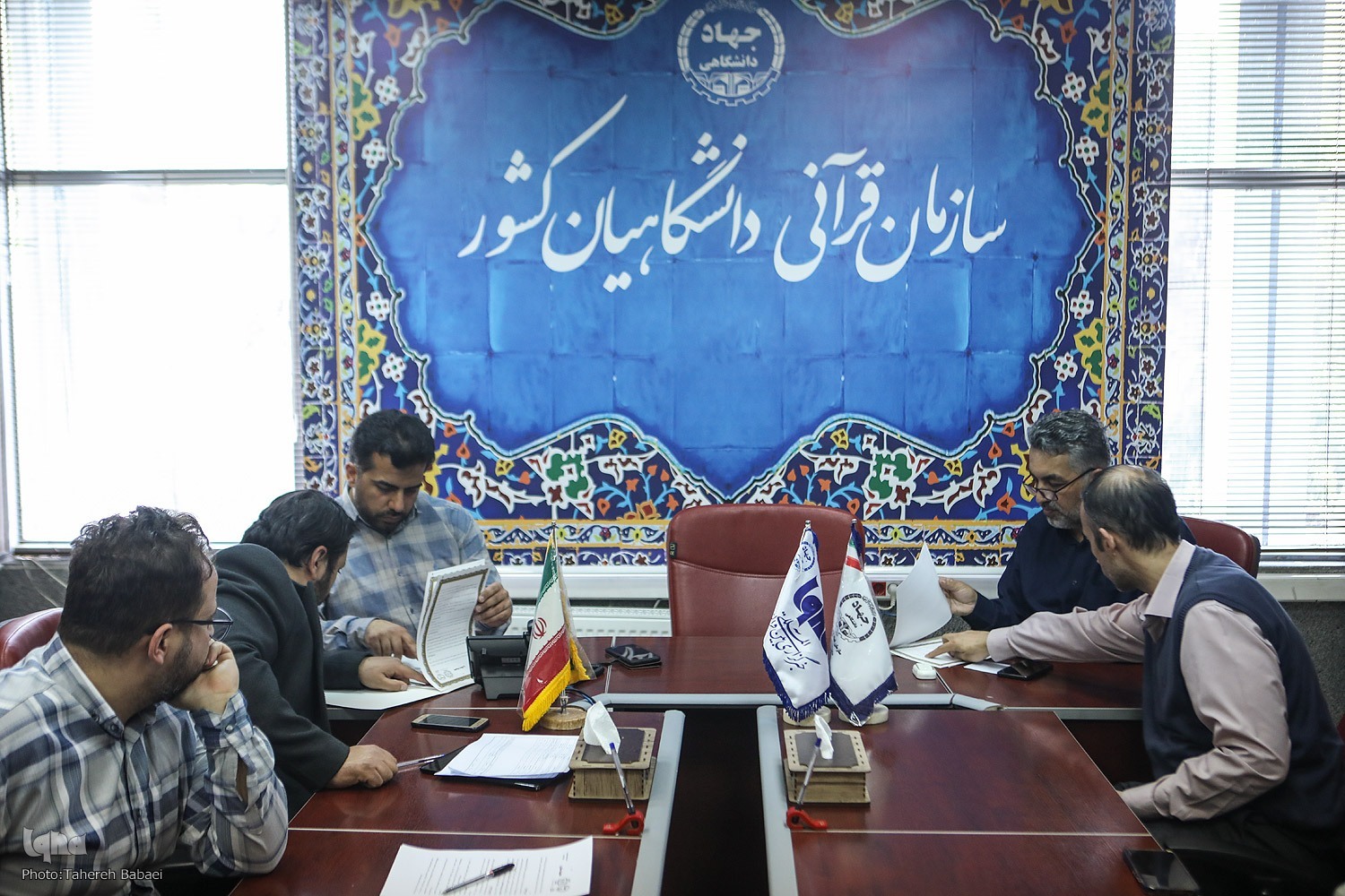 تفاهم نامه بین سازمان قرآنی دانشگاهیان و شهردای تهران تفاهم نامه بین سازمان قرآنی دانشگاهیان و شهردای تهران