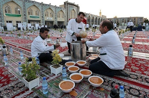 «بَربانگ» و «تراویح»؛ آیین‌هایی همسو با عطر نماز و برکت سفره افطار