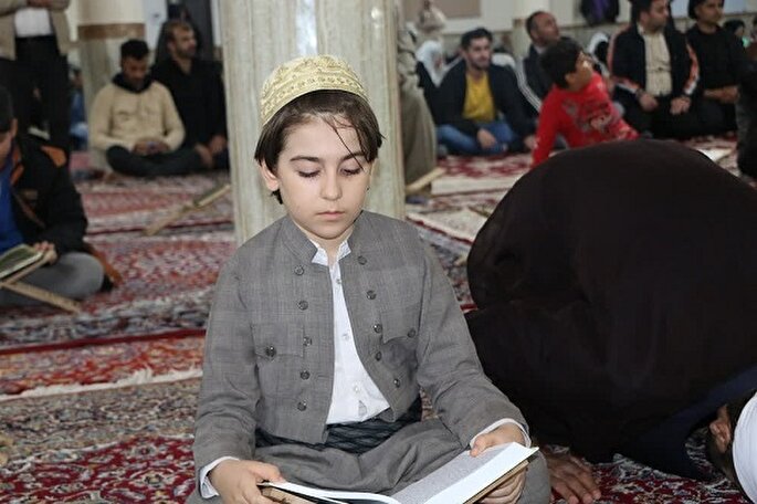 عکس | برگزاری محفل انس با قرآن در سنندج