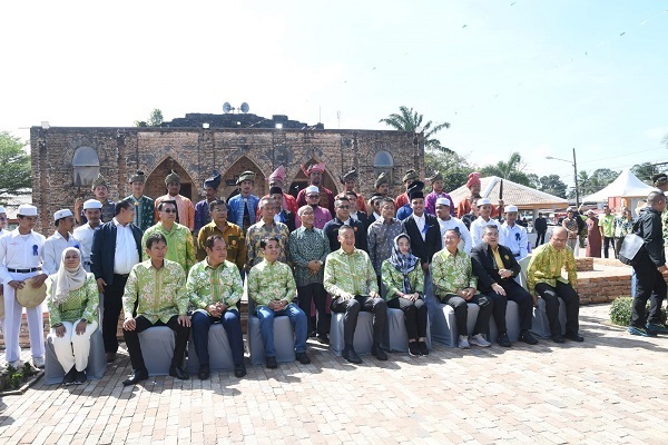 نخست‌وزیر تایلند با علما و مسلمانان دیدار می‌کند