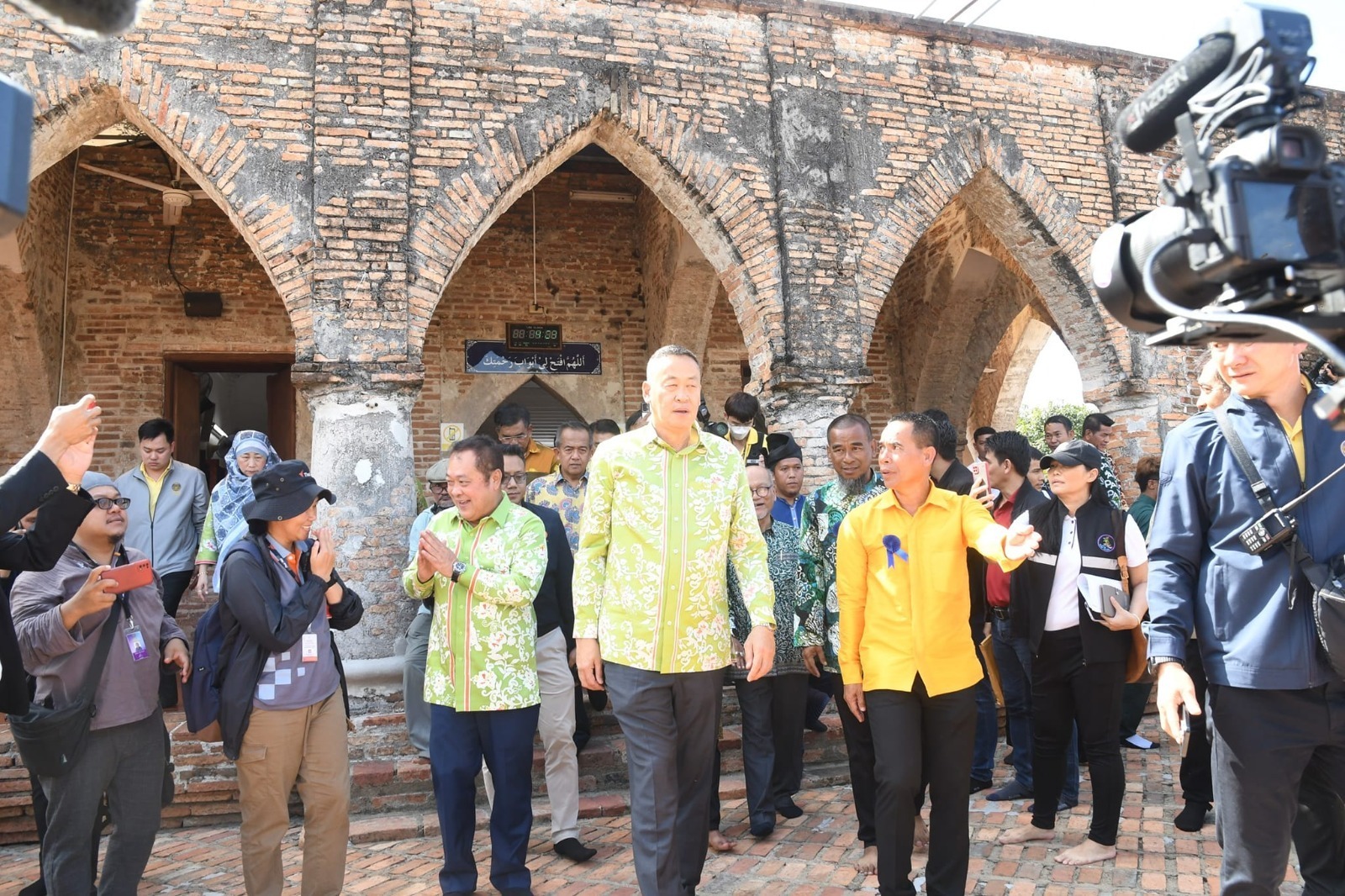 نخست‌وزیر تایلند با علما و مسلمانان دیدار می‌کند