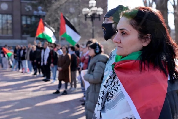 تحولات فلسطین از حمله دوباره حزب الله به پایگاه هوایی ارتش رژیم صهیونیستی تا دیدار و گفت وگوی امیر قطر با رئیس جمهور فرانسه درباره جنگ غزه