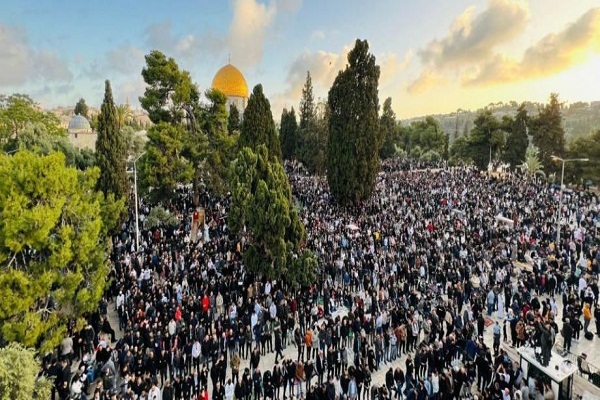 مشارکت 120 هزار فلسطینی در نماز عید فطر مسجدالاقصی + عکس