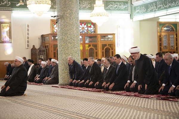 حضور بشار اسد در نماز عید فطر دمشق + عکس 