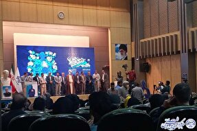 چهره‌ سال هنر انقلاب اسلامی در بوشهر معرفی شد