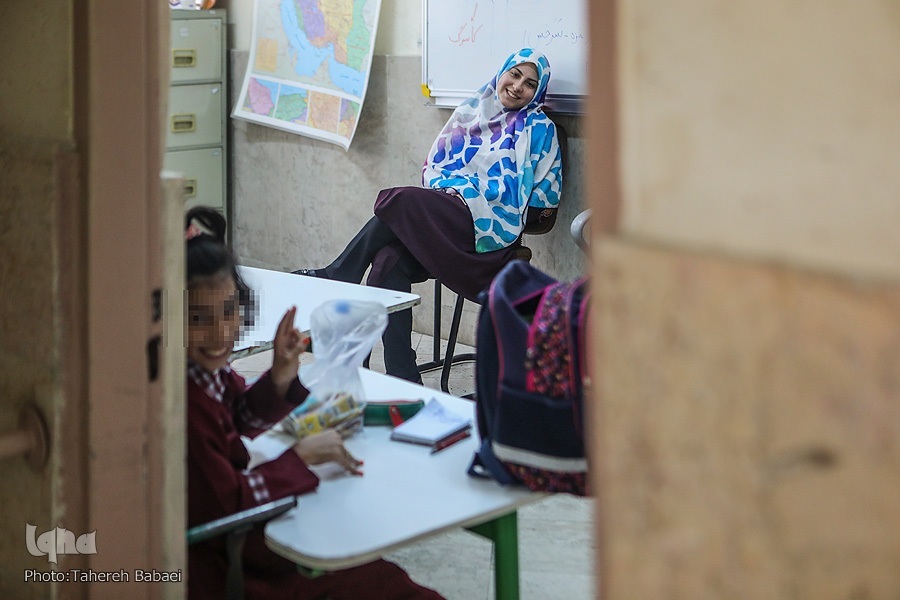 معلم مدرسه استثنایی معلم مدرسه استثنایی