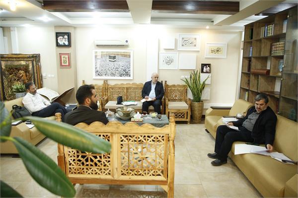 بررسی نحوه بهره‌مندی خادمان قرآن از مزایای نشان درجه یک هنر