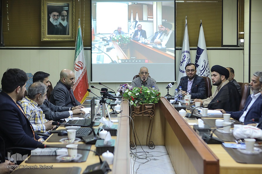 کتاب نسیم قدسی در تفسیر قرآن