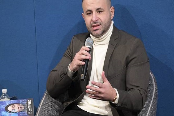 خالد علی بیدون، نویسنده کتاب «جنگهای صلیبی جدید» خالد علی بیدون، نویسنده کتاب «جنگهای صلیبی جدید»