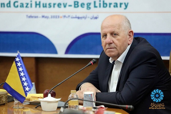 امضای تفاهمنامه همکاری نهادکتابخانههای عمومی و کتابخانه غازی خسروبیگ امضای تفاهمنامه همکاری نهادکتابخانههای عمومی و کتابخانه غازی خسروبیگ