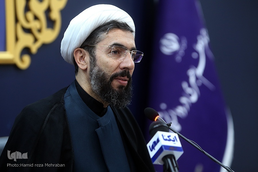 حجتالاسلام والمسلمین مصطفی رستمی