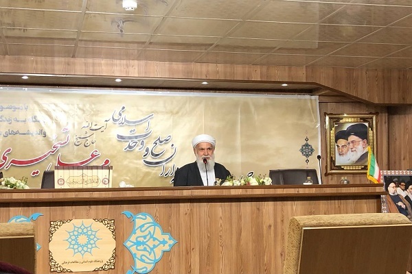 اخلاق نیکو ویژگی اصلی آیتالله تسخیری برای توفیق در زمینه تقریب بود اخلاق نیکو ویژگی اصلی آیتالله تسخیری برای توفیق در زمینه تقریب بود