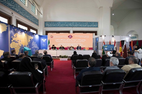 بنابر تأکید رهبر انقلاب دنیا، دنیای ایدئولوژی برتر است