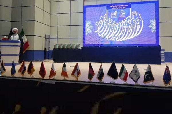 علی عباسی رئیس جامعةالمصطفی العالمیه