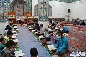 عکس | محفل انس با قرآن در مسجد شهدای باغ‌ زهرا(س) بوشهر