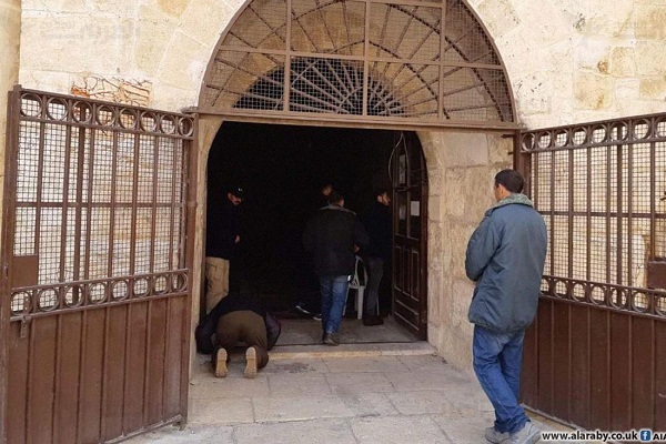 از رقص تلمودی وزیر صهیونیست در حرم ابراهیمی تا هتک حرمت مصلای باب الرحمه/آماده