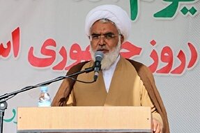 عزت کشور در گرو کار و تولید است