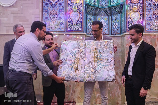 تجلیل از قاری افتخارآفرین + عکس