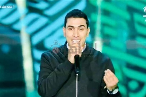 تلاوت زیبای قرآن از سوی نغمه‌خوان مصری در مراسم عروسی خود