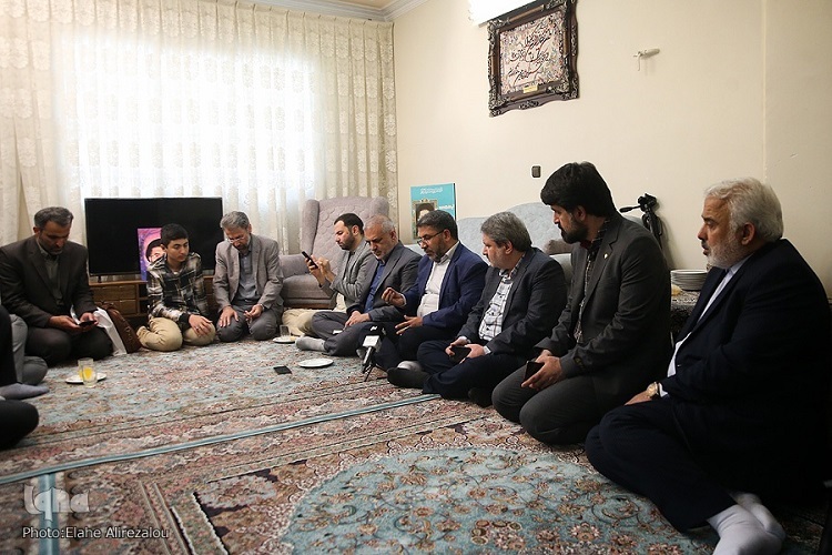 ارسال// از ولایتمداری شهید تا گلایه از  وضعیت حجاب در جامعه