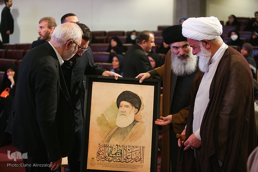 واعظ باید بین مردم و خدا آشتی برقرار کند/ پیام تصویری آیت‌الله جوادی آملی