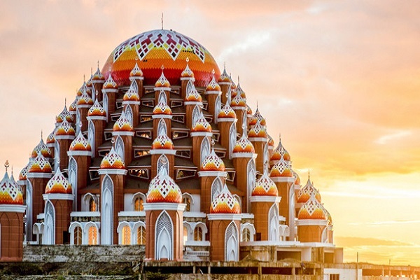 مسجدی با 99 گنبد ! + فیلم و عکس