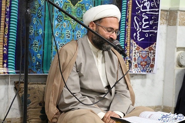 فرازی از سوره الحاقه با صدای شیخ ربنای خراسان شمالی + فیلم