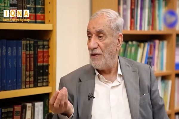 دکتر آذرشب، استاد زبان عربی دانشگاه تهران