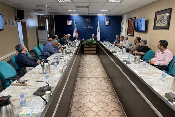 دور دوم جلسه کارگروه تخصصی هنرمندان و پژوهشگران انجمن خادمان قرآن