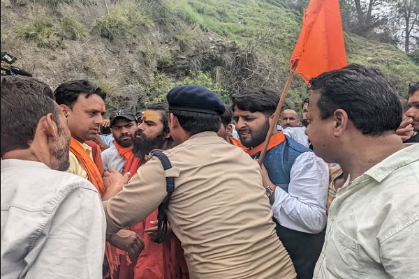 نشان X‌ برای نشان دادن نفرت از مسلمانان