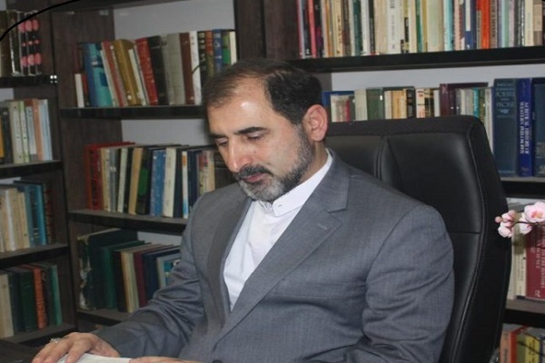 اراسل/// فلسفه انسان را از ساده‌لوحی و خرافات نجات می‌دهد