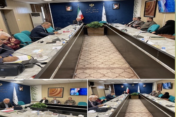 انتخاب رئیس و دبیر هیئت اجرایی کارگروه قاریان، حافظان و مدرسان انجمن خادمان قرآن