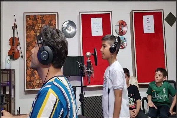 گروه سرود سفیران نور دارالقرآن المهدی (عج)