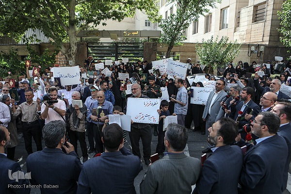 كاخ بی‌بنيان سلطه استكبار را با منطق قرآنی فرو می‌ریزیم