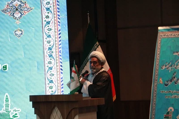 تأکید بر قرآنی شدن تمام پایگاههای بسیج در تهران تأکید بر قرآنی شدن تمام پایگاههای بسیج در تهران