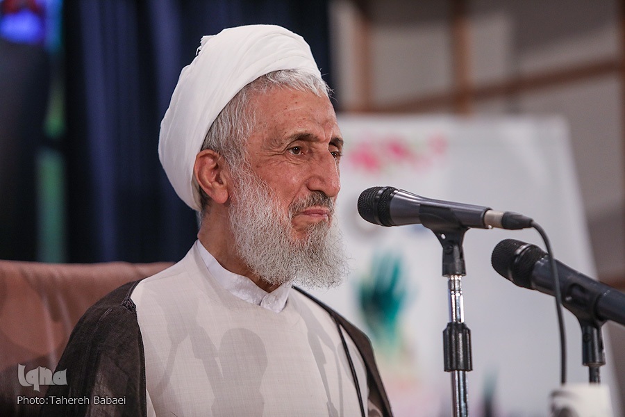 غدیر باید در شیوه زندگی و حکومت ما جاری باشد