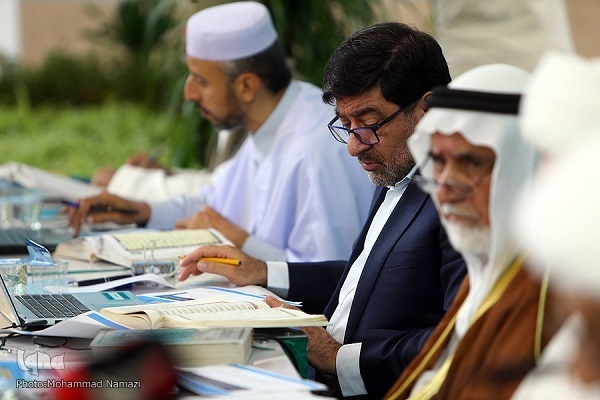 از رقابت تنگاتنگ نخبگان قرائت ایرانی و عراقی تا تسلط بالای حافظان به حُسن حفظ از رقابت تنگاتنگ نخبگان قرائت ایرانی و عراقی تا تسلط بالای حافظان به حُسن حفظ