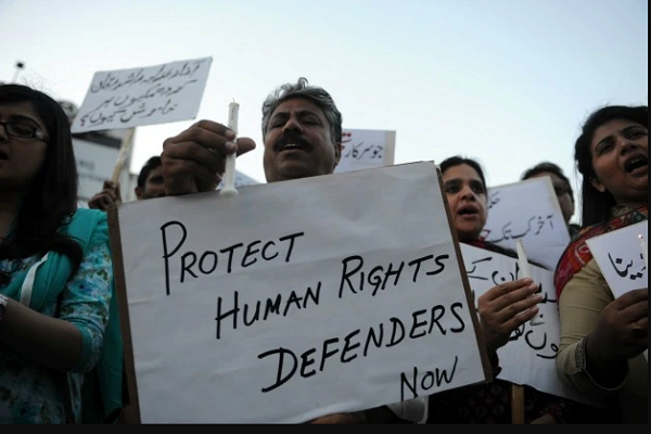 نگاهی به قوانین ضد هتک مقدسات در جهان