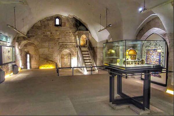 اسرائیل و تبدیل موزهها را به سلاحی برای نابودی موجودیت فلسطینیها اسرائیل و تبدیل موزهها را به سلاحی برای نابودی موجودیت فلسطینیها