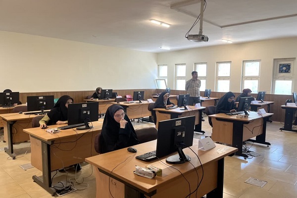 برگزاری آزمون معارفی جشنواره ملی قرآن دانشگاهیان + عکس