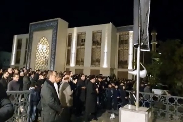 عَلم عزای سید و سالار شهیدان در شهر آنتاناناریوو ماداگاسکار برافراشته شد